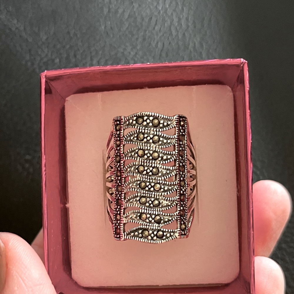 Sterling silver ring. Stamped.
